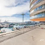 Waterfront Luxury Studio, Free Parking, Ac, Netflix & Wifi By Tilo Lux 아파트 제노바