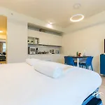 Waterfront Luxury Studio, Free Parking, Ac, Netflix & Wifi By Tilo Lux 아파트 제노바