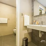 Waterfront Luxury Studio, Free Parking, Ac, Netflix & Wifi By Tilo Lux 제노바