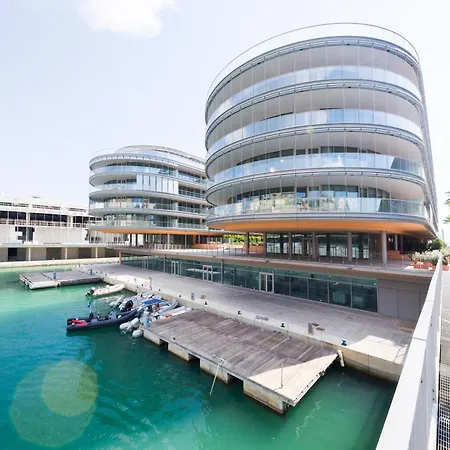 Waterfront Luxury Studio, Free Parking, Ac, Netflix & Wifi By Tilo Lux * Genoa