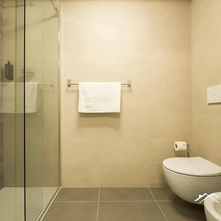 Apartman Waterfront Luxury Studio, Free Parking, Ac, Netflix & Wifi By Tilo Lux *