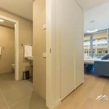 Apartment Waterfront Luxury Studio, Free Parking, Ac, Netflix & Wifi By Tilo Lux Genoa