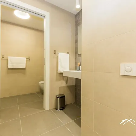 Waterfront Luxury Studio, Free Parking, Ac, Netflix & Wifi By Tilo Lux Lejlighed *