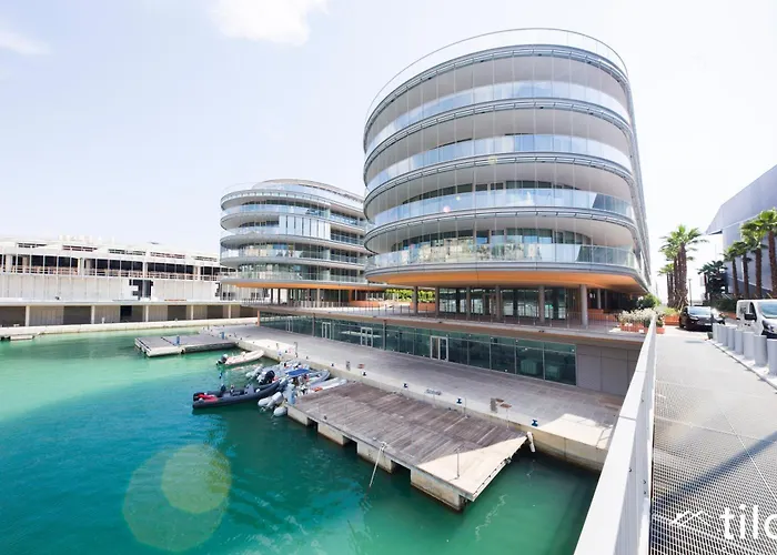 Waterfront Luxury Studio, Free Parking, Ac, Netflix & Wifi By Tilo Lux * Janov