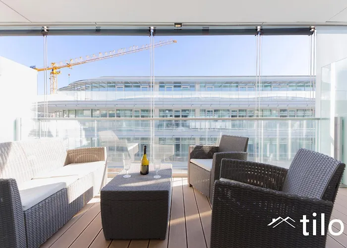 Waterfront Luxury Studio, Free Parking, Ac, Netflix & Wifi By Tilo Lux Janov