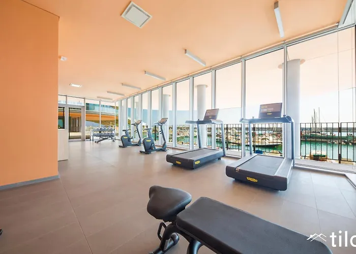 Apartmán Waterfront Luxury Studio, Free Parking, Ac, Netflix & Wifi By Tilo Lux Janov