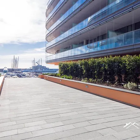 Waterfront Luxury Studio, Free Parking, Ac, Netflix & Wifi By Tilo Lux *